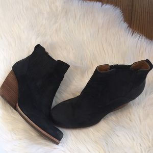 Kork Ease ankle booties